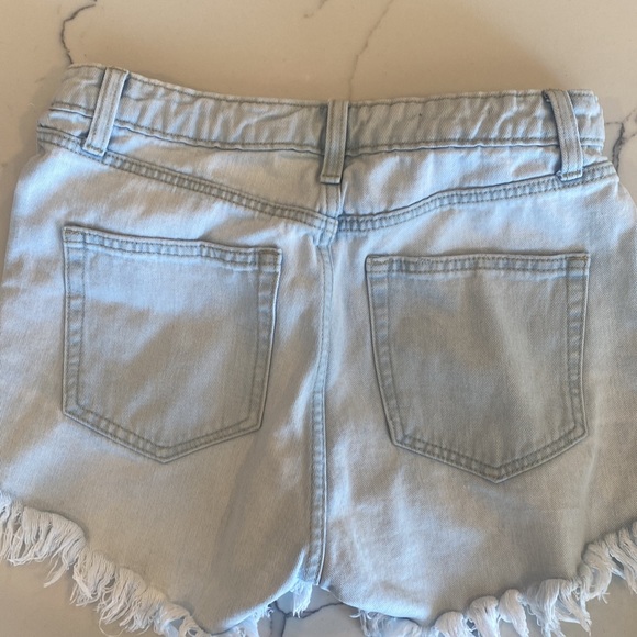 𝅺wild Fable High Rise Short Distressed light Denim Shorts Size 4 - Picture 3 of 3